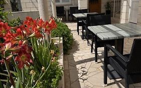 Katarina Rooms
